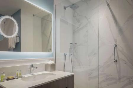 DoubleTree by Hilton London Angel Kings Cross - 64