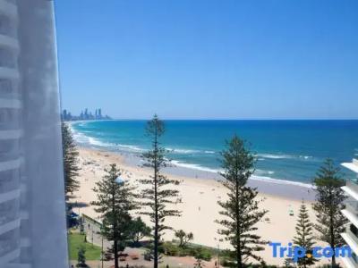 Burleigh Beach Tower - 179