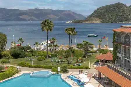 Marti La Perla - Adult Only+16 - 17