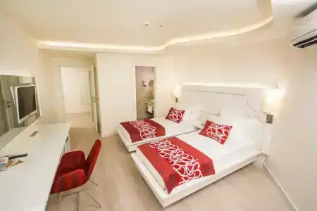 Laguna Beach Alya Resort & Spa - 2