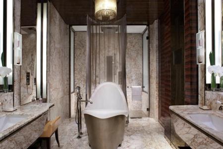 The Ritz-Carlton Shanghai, Pudong - 12