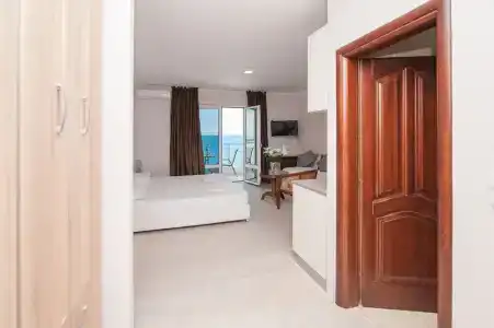 Open Sea Luxury - 108