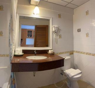Seaview Sriracha - 27