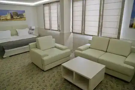 Svilena - 33