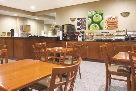 La Quinta Inn By Wyndham Queens (New York City) - 15