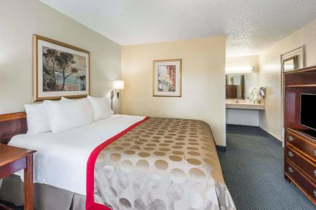 Ramada by Wyndham - 1