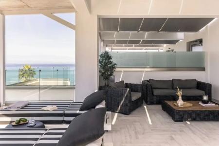 Blue Carpet Luxury Suites - 50