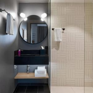 Moxy Cologne Bonn Airport - 33