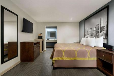Super 8 by Wyndham Houston/Dtwn/I-610 - 31