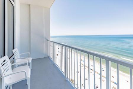 Hampton Inn & Suites Beach-Beachfront - 19
