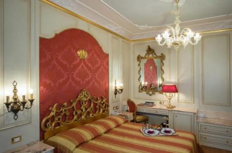 Regina Palace - 53