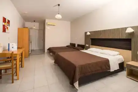 Zoes & Suites - 58