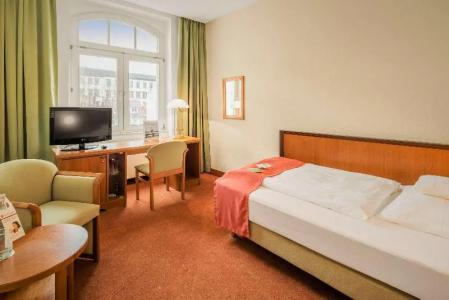 Best Western Plus Excelsior - 37