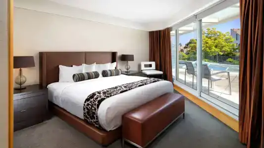 Inn at Laurel Point - 2