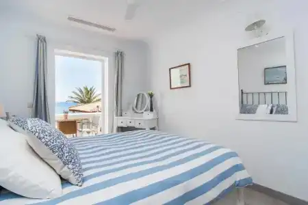 The Sea Club - 2