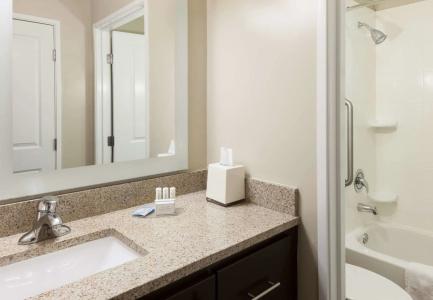 TownePlace Suites by Marriott West - 15