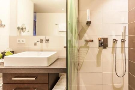 Lederer's living - 46