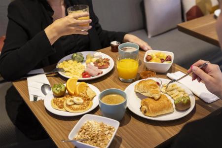 Best Western Plus 61 Paris Nation - 12