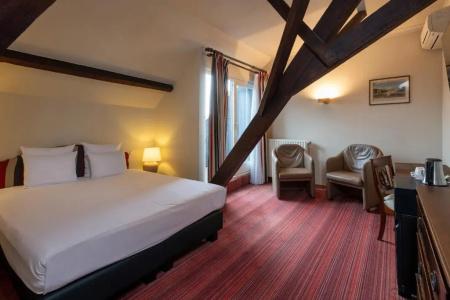 Martin's Relais - 77