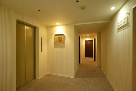 Grampus Inn Osaka - 8