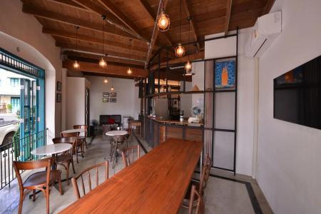 Neighbor Phuthon - 15
