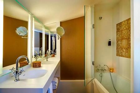 Best Western Premier Hbeo Bordeaux Centre - 75