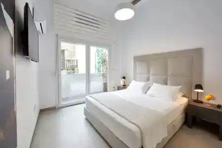 Athenian Residences - 15