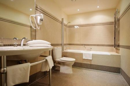 Iron Gate & Suites - 42