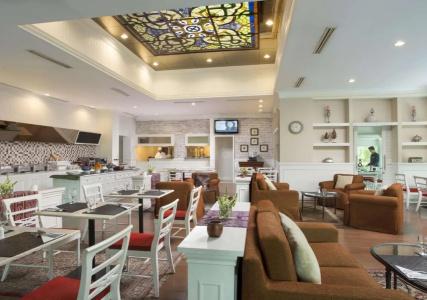 Ascott - 16