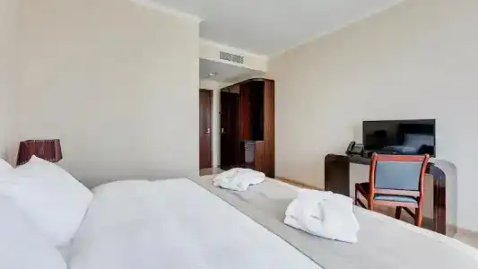 Lisi Hills - 121