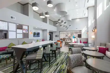 Hampton Inn & Suites Dallas East - 32