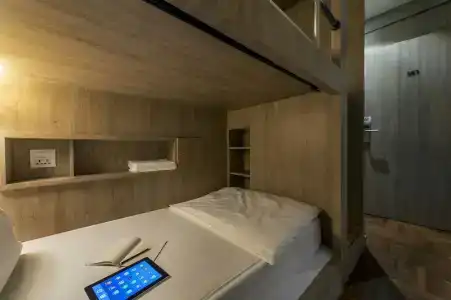 The Posh Phayathai - 37
