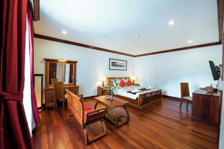 Royal Crown & Spa - 109