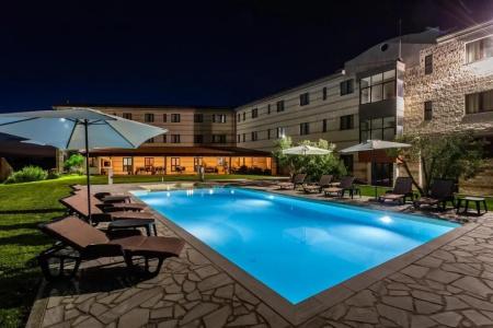 Rodia Inn - 13