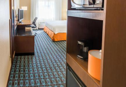 Fairfield Inn & Suites - 3