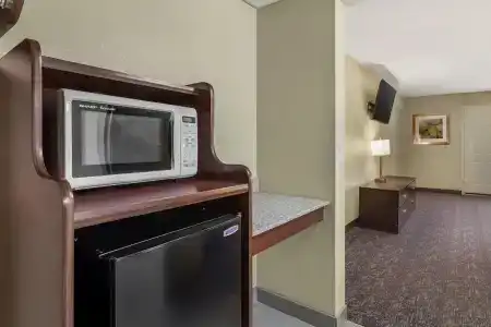 Best Western Plaza Inn - 143