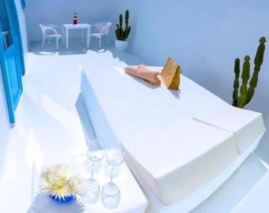Avanti Lifestyle - Only Adults - 1