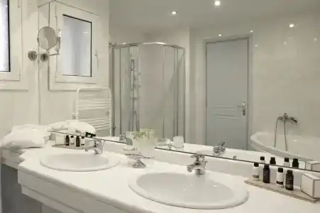 Athens Atrium & Jacuzzi Suites - 7