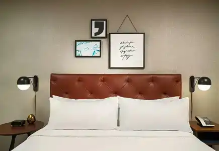 Four Points by Sheraton Downtown - 23