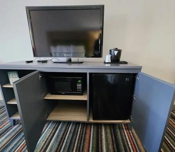 Country Inn & Suites by Radisson, West, KS - 40