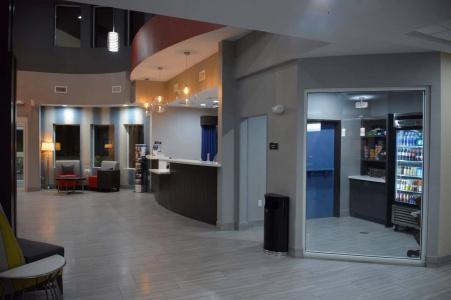 Best Western Plus Airport Inn & Suites - 14