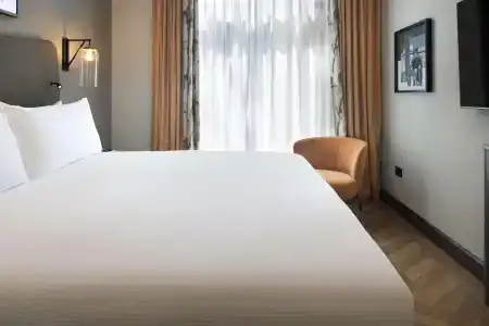 DoubleTree by Hilton London Victoria - 11