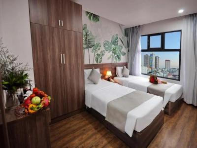 Mega Light - Managed By Rhm Group - 1