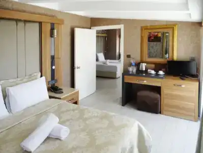 Laurs Experience & Elegance - 37