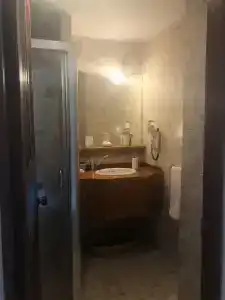 El Vino & Suites - 100