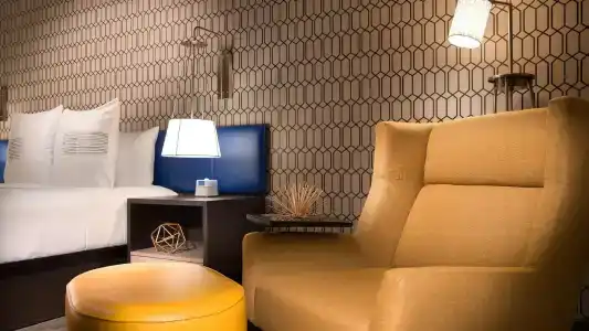Glō Best Western Nashville Airport West - 58