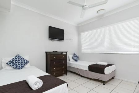 Cairns City - 70