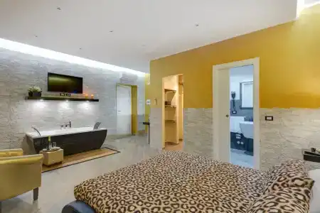 Excellence Suite - 130