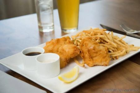 Staypineapple, Rose, Downtown Portland - 11
