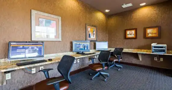 Best Western Plus - 38